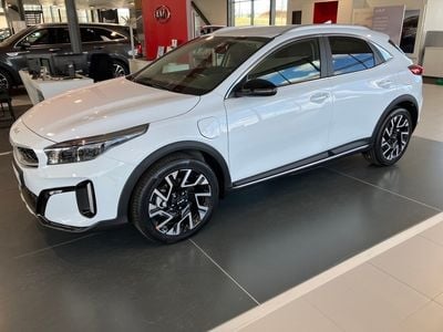 Vit Begagnad 2022 Kia XCeed Advance SUV | 319 900 kr (Dyr)