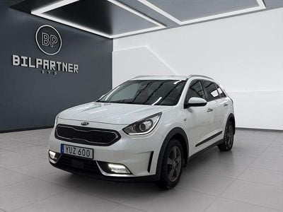 Vit Begagnad 2017 Kia Niro Advance SUV | 159 900 kr (Marknadspris)