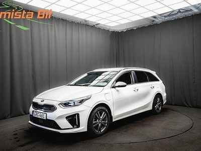 Vit Begagnad 2021 Kia Ceed Advance Halvkombi | 188 800 kr (Superpris)