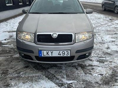 Begagnad Skoda Fabia 80 HK (58 kW) 2006 Ljusbrun Kombi