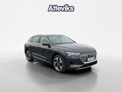 Grå Begagnad 2022 Audi e-tron Proline SUV | 429 900 kr (Marknadspris)