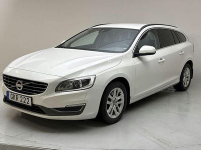 Vit Begagnad 2014 Volvo V60 Momentum Kombi | 99 000 kr (Superpris)