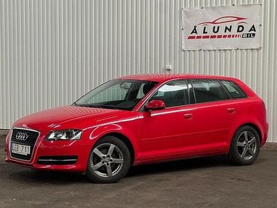 Begagnad Audi A3 Sportback Attraction 125 HK (91 kW) 2012 Röd Halvkombi