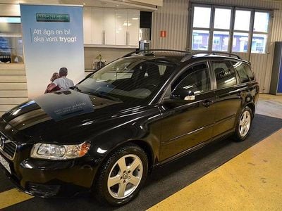 Svart metallic Begagnad 2011 Volvo V50 Momentum Kombi | 88 000 kr (Lite dyr)