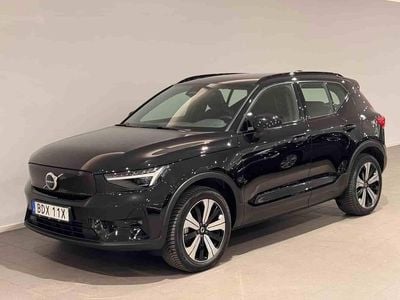 Svart Begagnad 2023 Volvo XC40 SUV | 384 500 kr