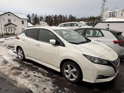 Begagnad Nissan Leaf 110 kW (150 HK) 2020 Vit Halvkombi