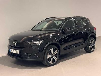Begagnad Volvo XC40 Core 185 kW (252 HK) 2022 Svart SUV