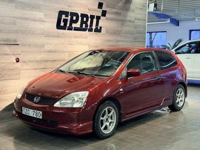 Begagnad Honda Civic 110 HK (80 kW) 2003 Mörkröd Halvkombi