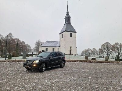 Metallic Begagnad 2006 Mercedes ML350 SUV | 79 999 kr (Lite dyr)
