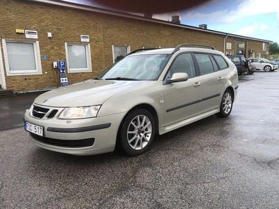 Ljusgul (gul) Begagnad 2007 Saab 9-3 Linear Kombi | 39 000 kr (Lite dyr)