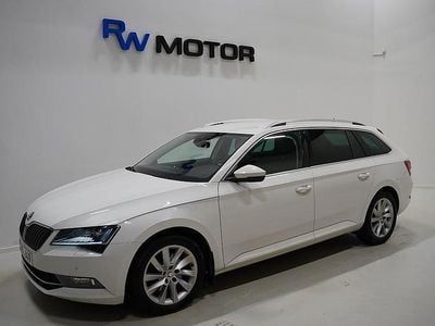 Begagnad Skoda Superb Style 190 HK (139 kW) 2017 Vit Kombi