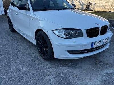 Begagnad BMW 118 143 HK (105 kW) 2010 Halvkombi