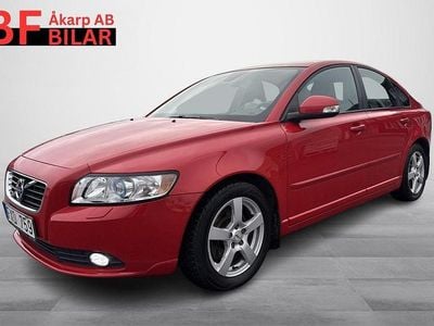 Röd Begagnad 2011 Volvo S40 Momentum Sedan | 89 500 kr (Marknadspris)