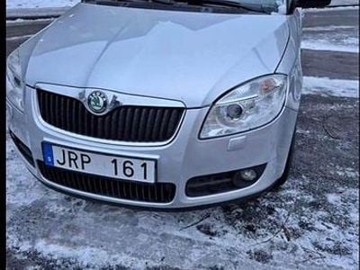 Grå Begagnad 2009 Skoda Fabia Kombi | 37 000 kr (Marknadspris)