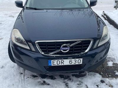 Mörkblå Begagnad 2013 Volvo XC60 SUV | 139 000 kr (Dyr)