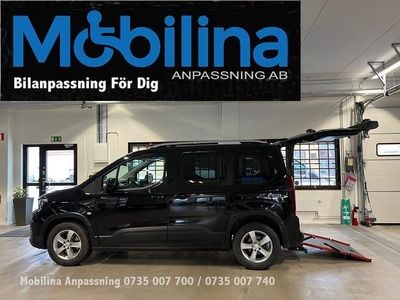 Svart Begagnad 2021 Peugeot Rifter Minibuss | 359 000 kr