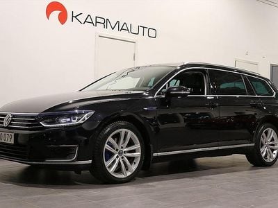 Svart Begagnad 2015 VW Passat GTE Kombi | 139 800 kr (Marknadspris)
