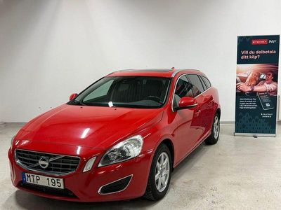 Röd Begagnad 2013 Volvo V60 Summum Kombi | 123 800 kr (Marknadspris)