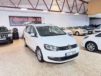 Vit Begagnad 2011 VW Sharan Minibuss | 69 900 kr (Superpris)