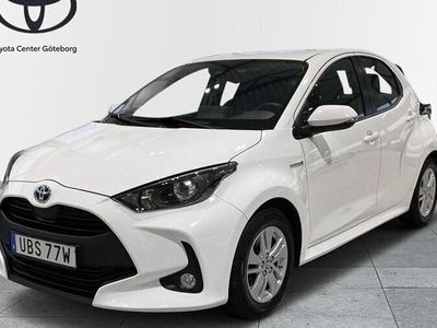 begagnad Toyota Yaris Hybrid 1,5 5D ACTIVE KOMFORTPAKET 2021, Halvkombi