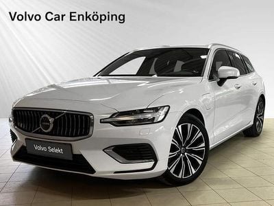Begagnad Volvo V60 R-Design 355 HK (261 kW) 2022 Grå Kombi