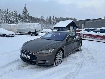Begagnad 2016 Tesla Model S Halvkombi | 119 900 kr