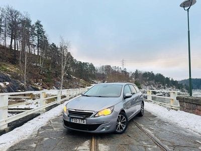 Grå Begagnad 2015 Peugeot 308 SW Active Kombi | 53 900 kr (Marknadspris)