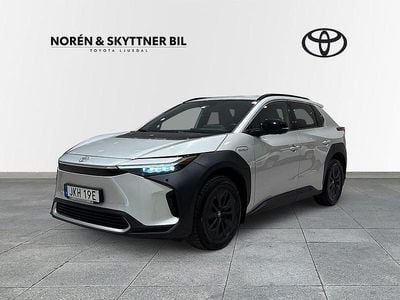 Begagnad Toyota bZ4X Executive 160 kW (218 HK) 2022 Silver SUV