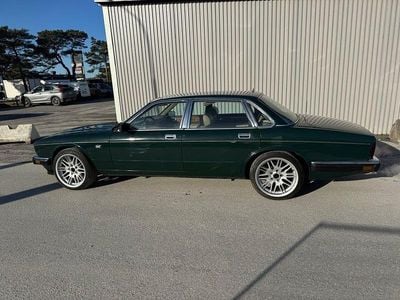 Begagnad Jaguar XJ Sovereign 185 HK (136 kW) 1988 Grön Sedan