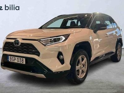 Vit Begagnad 2020 Toyota RAV4 Hybrid SUV | 334 900 kr (Lite dyr)