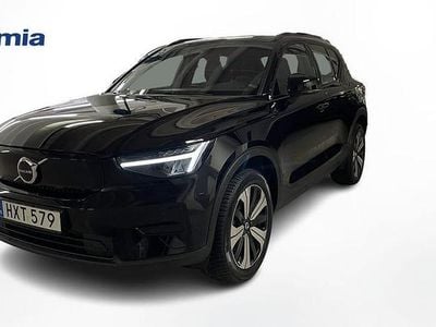 Svart Begagnad 2022 Volvo XC40 Core SUV | 319 900 kr