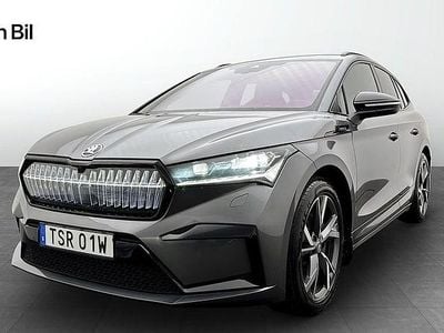 Grå Begagnad 2023 Skoda Enyaq iV SportLine SUV | 429 900 kr (Marknadspris)