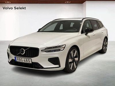 Vit Begagnad 2025 Volvo V60 Ultra Kombi | 499 000 kr