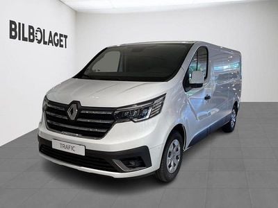 Vit Begagnad 2024 Renault Trafic | 559 900 kr