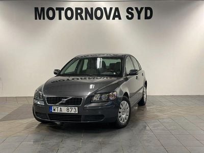 Grå Begagnad 2005 Volvo S40 Sedan | 34 900 kr (Marknadspris)