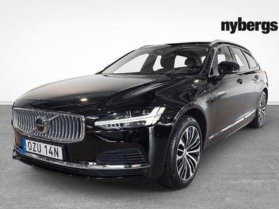 Svart Begagnad 2023 Volvo V90 Core Kombi | 348 000 kr (Marknadspris)