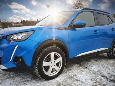 Begagnad Peugeot e-2008 Allure 100 kW (136 HK) 2021 Blå metallic SUV