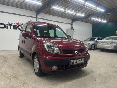 Röd Begagnad 2005 Renault Kangoo Minibuss | 99 500 kr