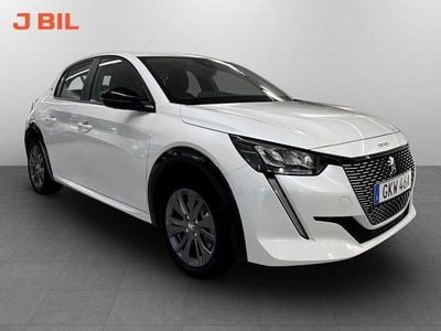 Vit Begagnad 2022 Peugeot e-208 Active Halvkombi | 224 900 kr (Marknadspris)