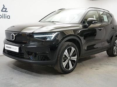 Svart Begagnad 2022 Volvo XC40 Core SUV | 334 900 kr