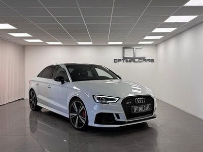 Begagnad Audi RS3 Black Edition 400 HK (294 kW) 2017 Glaciär vit metallic pärleffekt Sedan