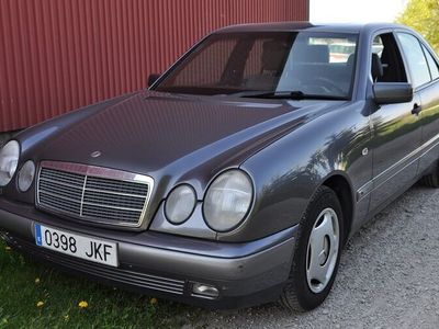 Mercedes E220