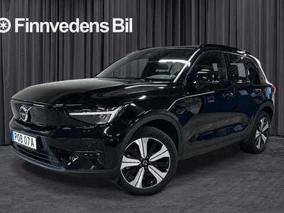 Svart Begagnad 2022 Volvo XC40 Plus SUV | 344 000 kr