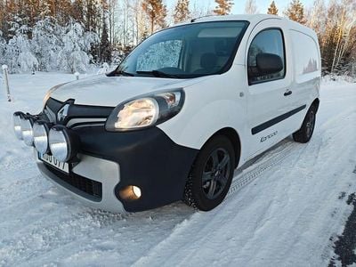 Begagnad Renault Kangoo 110 HK (80 kW) 2015 Minibuss
