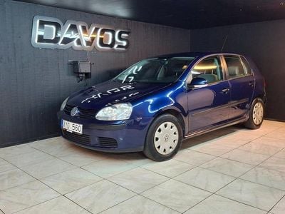 Mörkblå Begagnad 2006 VW Golf V Trendline Halvkombi | 28 900 kr (Marknadspris)