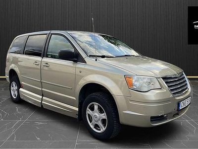Begagnad Chrysler Town & Country 175 HK (128 kW) 2009 Ljusbrun Minibuss