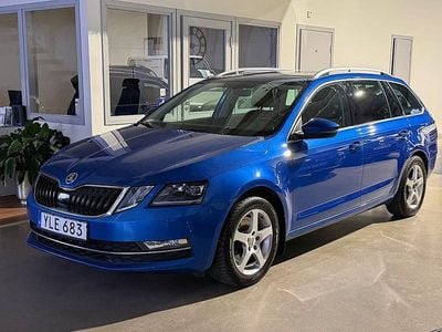 Begagnad Skoda Octavia Style 180 HK (132 kW) 2017 Blå Kombi