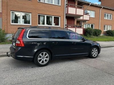 begagnad Volvo V70 D2 Geartronic Momentum Euro 5