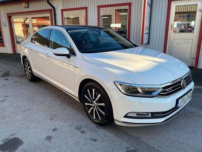 Vit Begagnad 2015 VW Passat GT Sedan | 137 900 kr (Marknadspris)