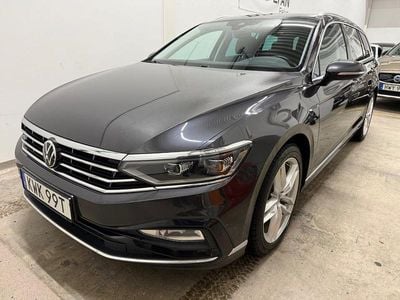 Grå metallic Begagnad 2021 VW Passat R-line Kombi | 239 500 kr (Marknadspris)